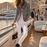 Fashionable Retro Wavy Black And White Striped Blazer